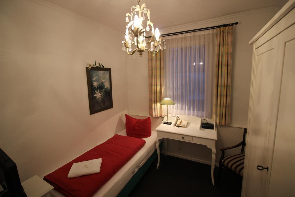 Hotel Garni Zur Linde Hitzacker Ngoại thất bức ảnh