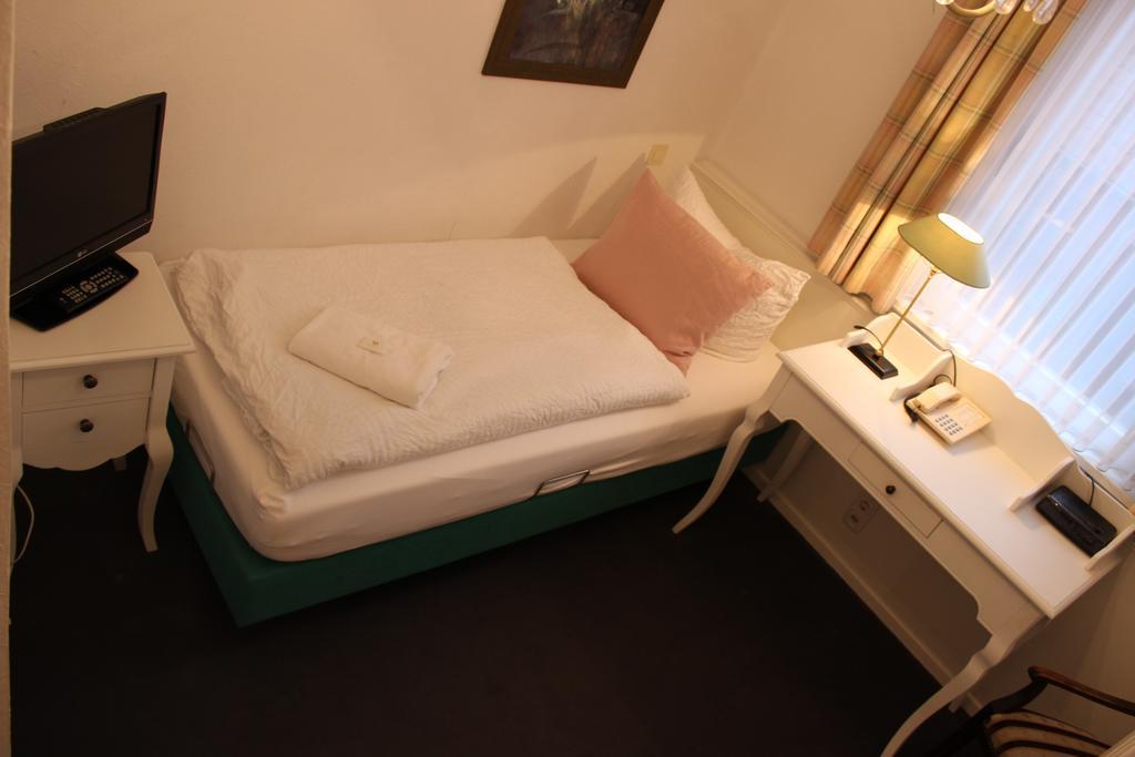 Hotel Garni Zur Linde Hitzacker Ngoại thất bức ảnh
