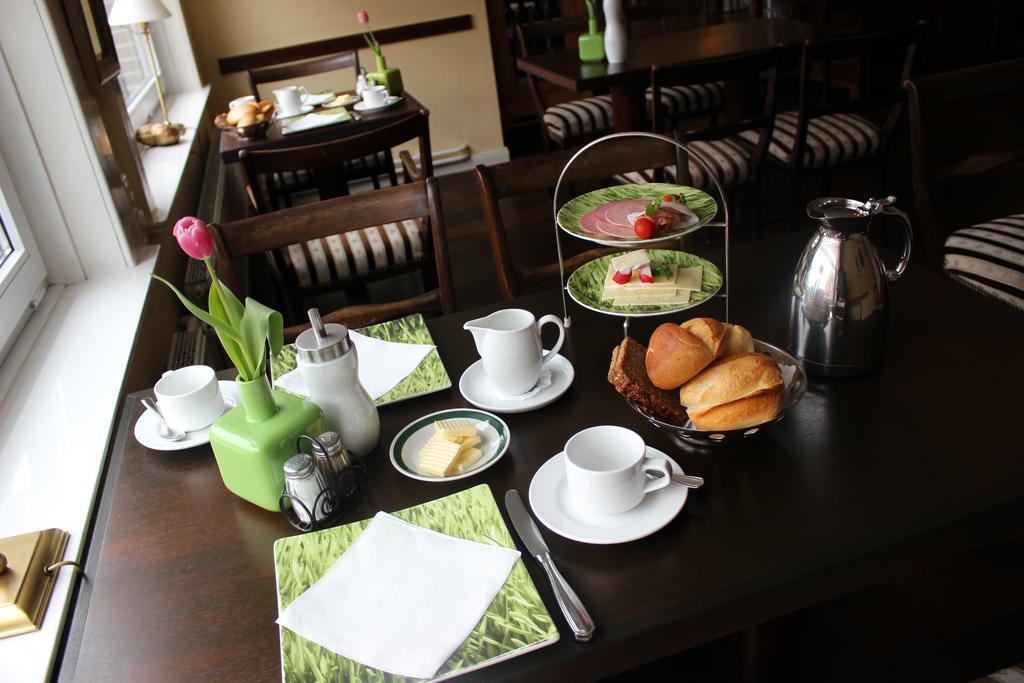Hotel Garni Zur Linde Hitzacker Ngoại thất bức ảnh