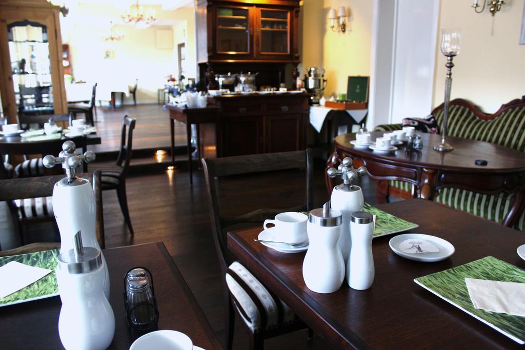 Hotel Garni Zur Linde Hitzacker Ngoại thất bức ảnh